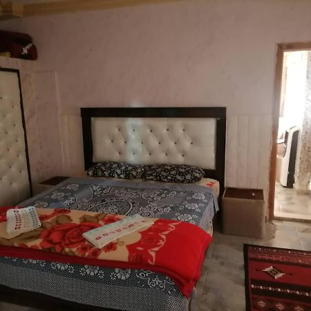 Guest House Hazem Al Azraq ash Shamālī Exterior foto