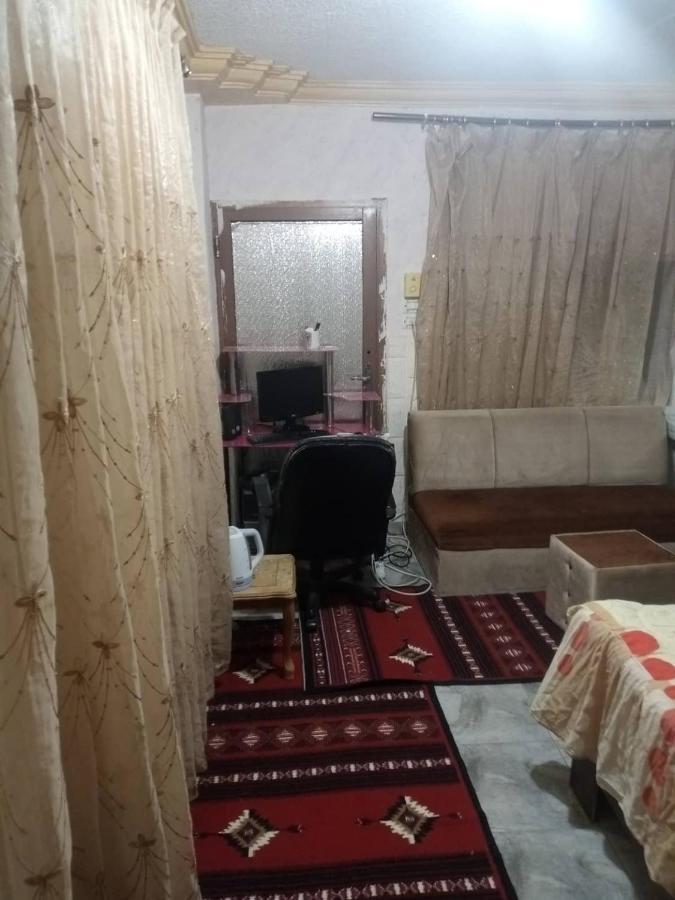 Guest House Hazem Al Azraq ash Shamālī Exterior foto